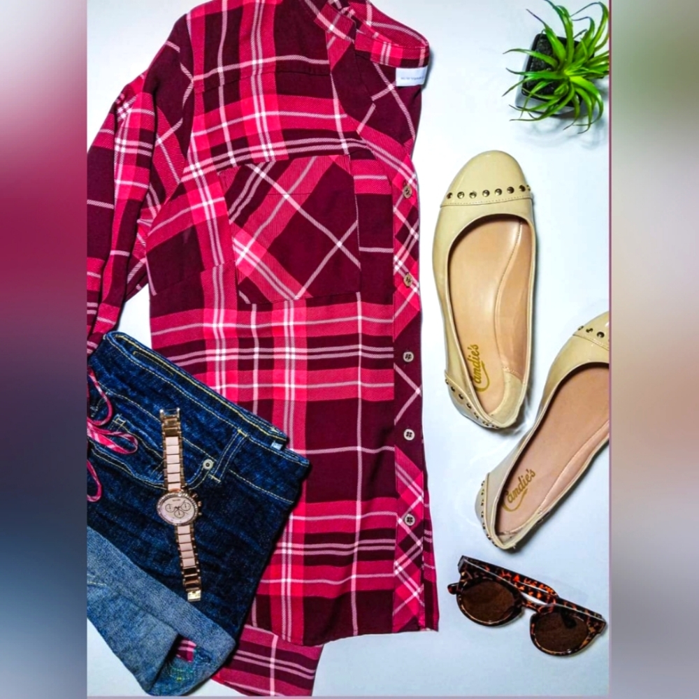 New York & Company Plaid Top